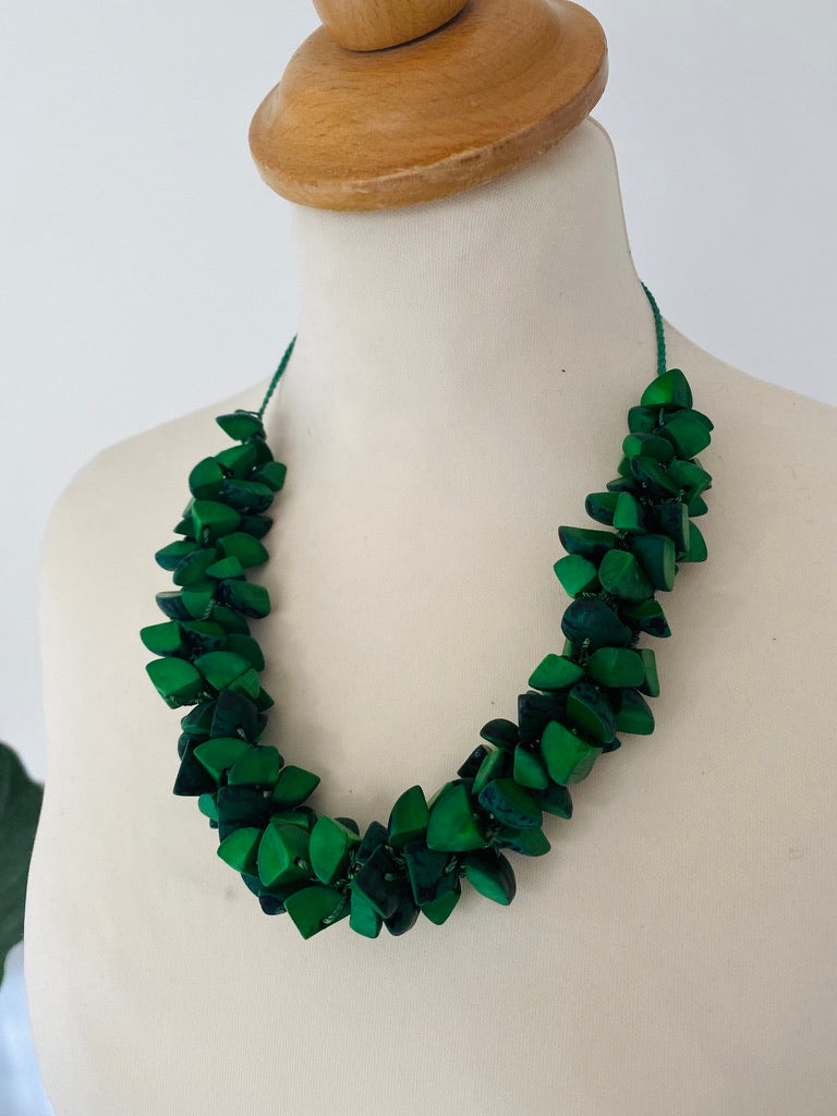 Emerald green trocitos set